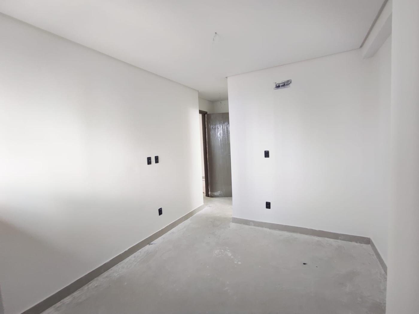 Apartamento à venda com 3 quartos, 77m² - Foto 8